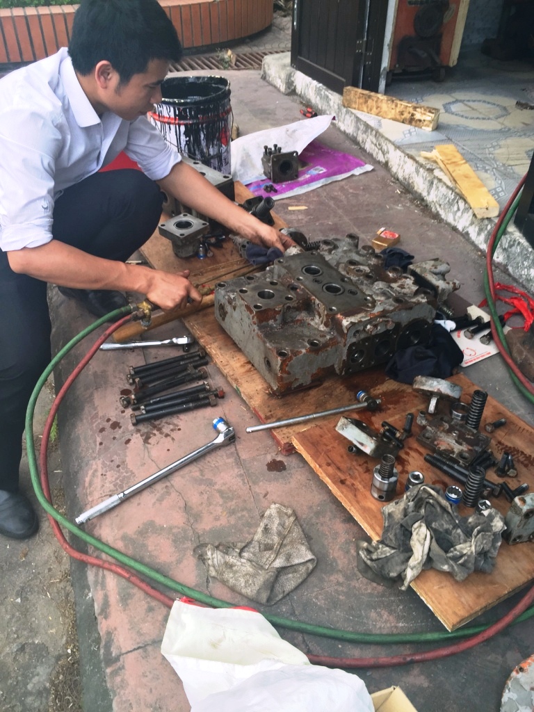 Repair Hydraulic Crane in Vietnam